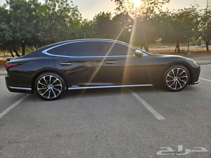لكزس LS500h فل الفل 2022 5