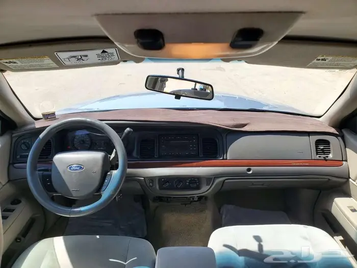 فورد كروان فكتوريا 2011 10