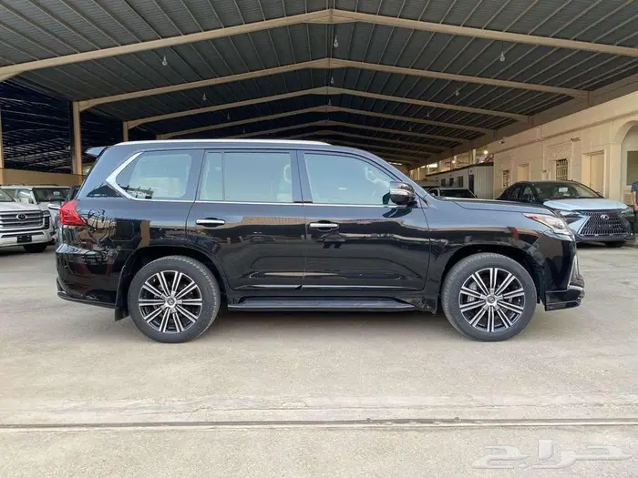 لكزس 2021 LX570 AD ( مستحدم ممشي 40 الف كيلو ) 3