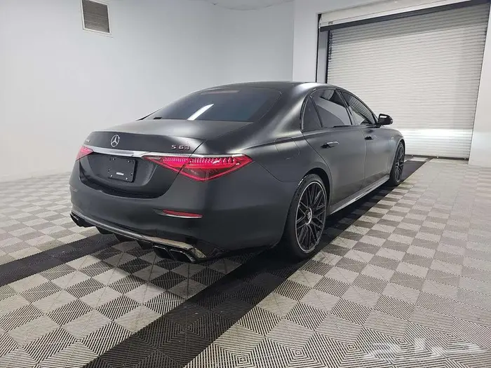 2024 Mercedes-Benz AMG S 63 E 5