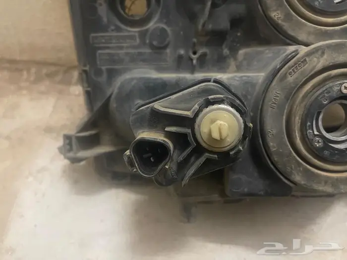 للبيع انوار وسطيات جيب 2005 وانوار زينه 2006 وديكورات أبواب 7