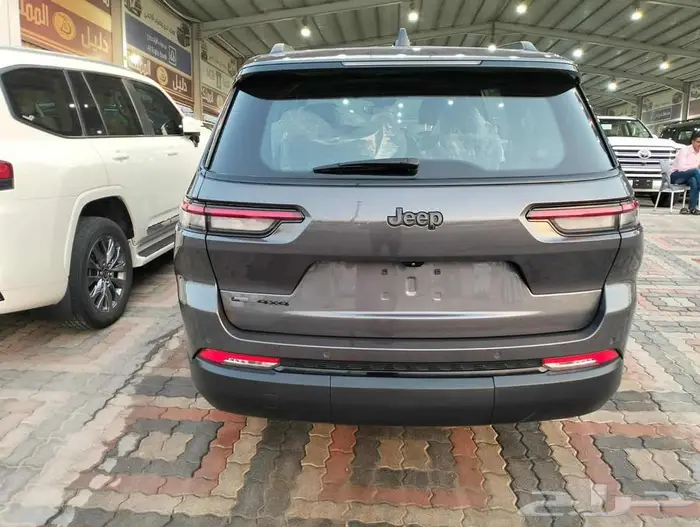 جيب قراند شروكي 2023 محرك 3.6 التيتيود ضمان الوكيل 13