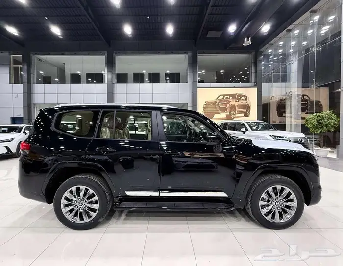 تويوتا لاندكروزر ( GXR 4 ) بنزين موديل 2025 أقل الأسعار 5