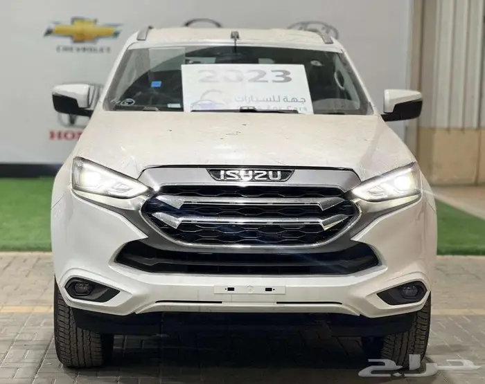 ايسوزو MUX و 2025 2024 ام يو اكس 1