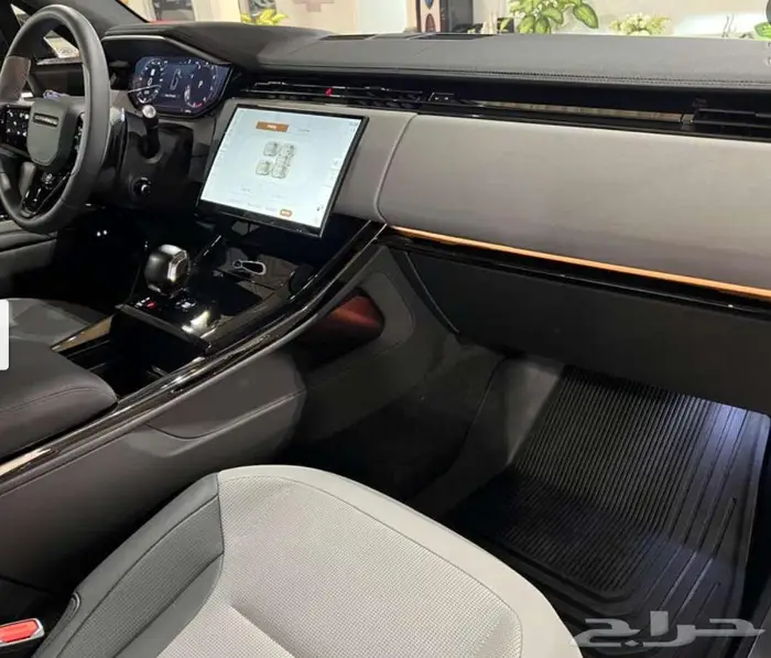 range rover sport SV 2