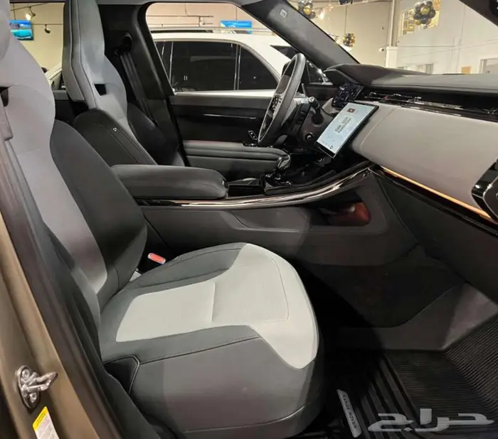 range rover sport SV 1