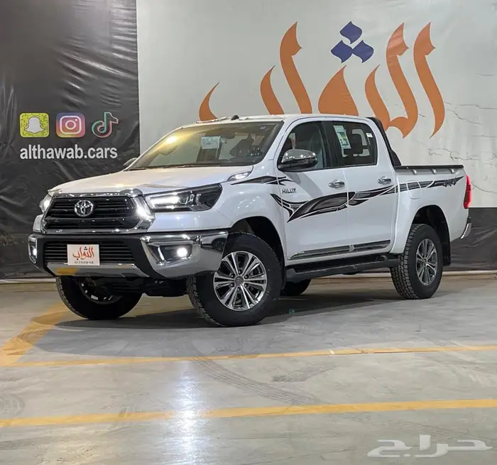 هايلوكس بنزين غمارتين دبل 2025 كاش-تقسيط لدى الثواب 0