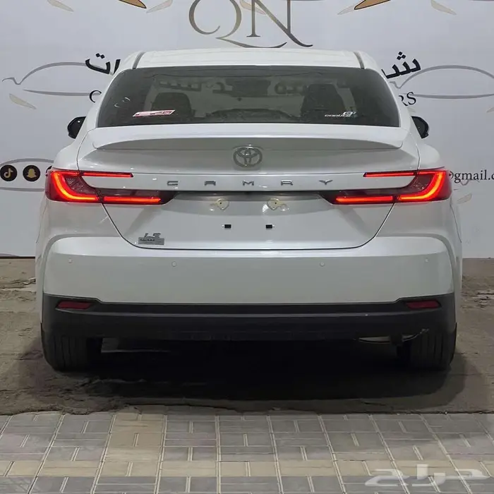 تويوتا كامري LE بنزين جنوط فتحة سقف 2025 3
