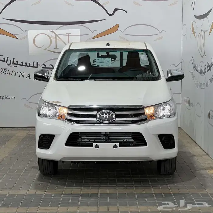 تويوتا هايلوكس GL قير عادي بدون دبل بدون صندوق 2025 1