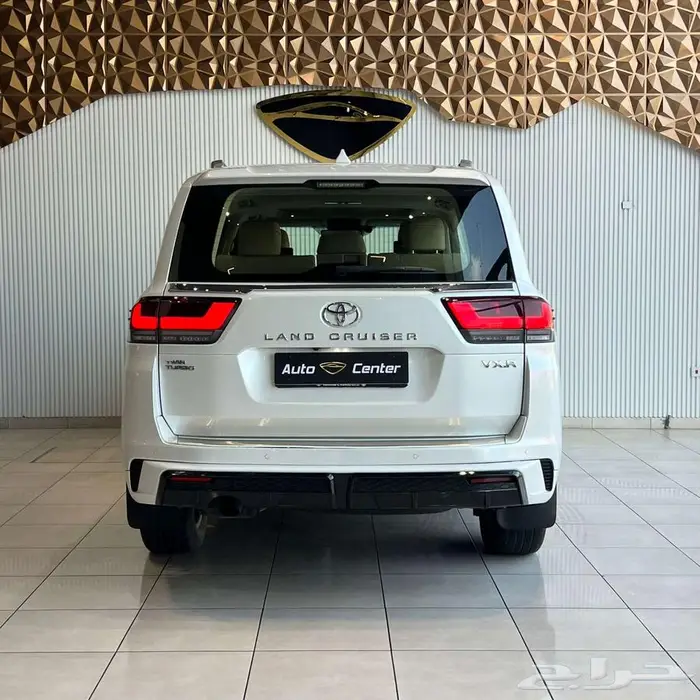 TOYOTA LAND CRUISER VXR TWIN TURBO 2022 WHITE 3