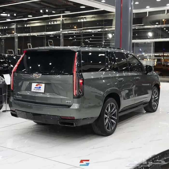 كاديلاك اسكاليد سبورت موديل 2023 3