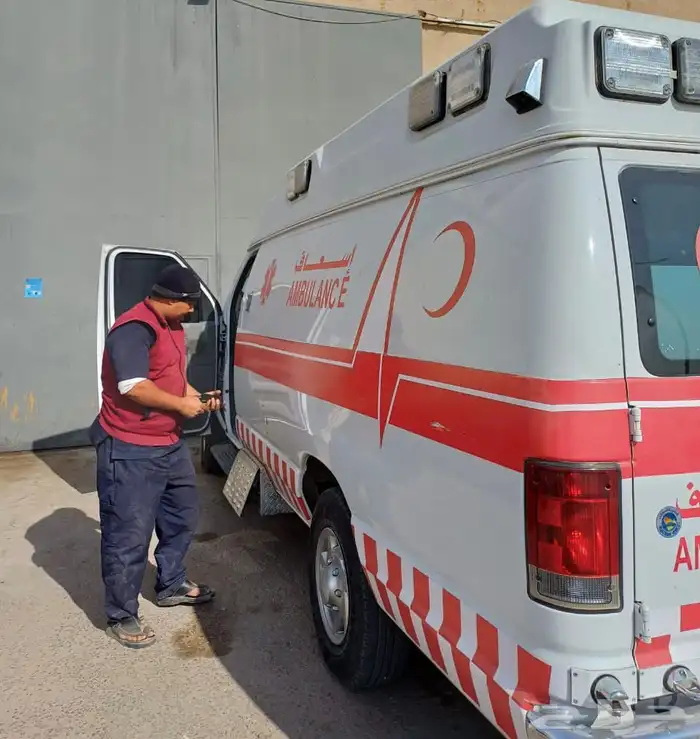 سيارات اسعاف مع مسعفين للإيجار 5
