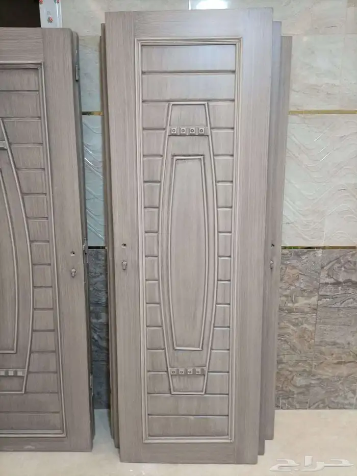 معلم ورشه نجاره مودرن لتفصيل الأبواب وغرف النوم والديكورات 2