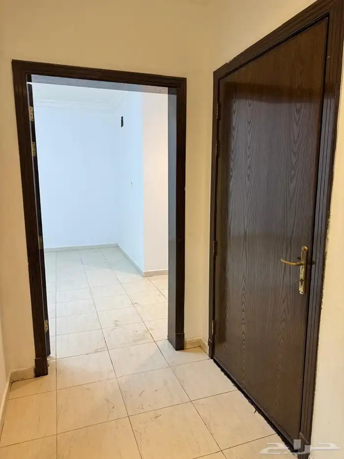 شقة بالجسر دور ثاني ملحق مدخلين 3