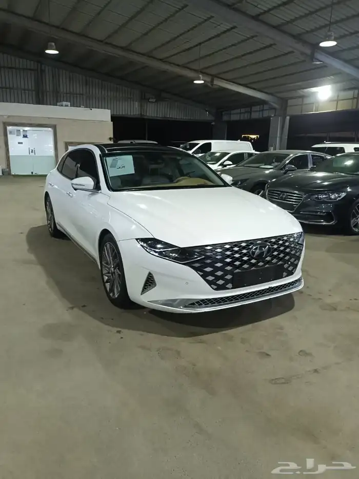 هيونداي ازيرا ابيض 2020 بنزين بطاقة جمركية وارد كوريا 1