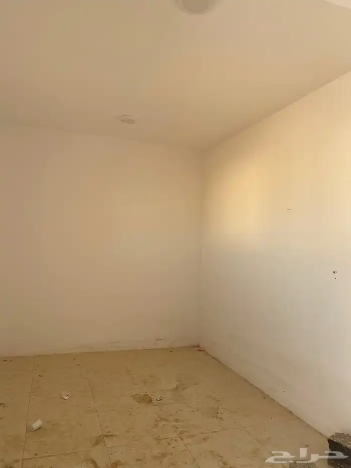 دور ارضي بناء شخصي. حي الجامعه 3