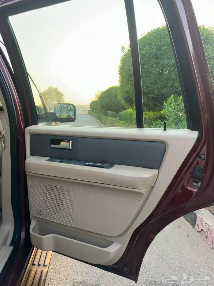 (مباع)فورد اكسبديشن 2013 وكالة 46