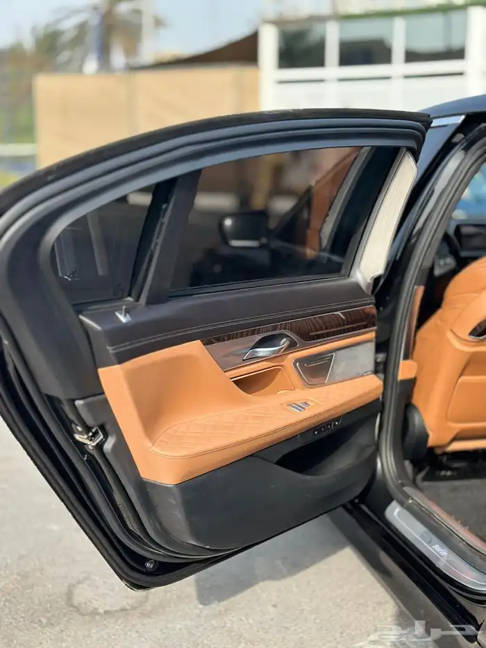 بي ام دبليو 750 8سلندر BMW 7serious 750 xDrive 2021 1