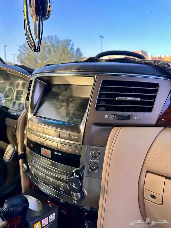 لكزس LX 2009 57