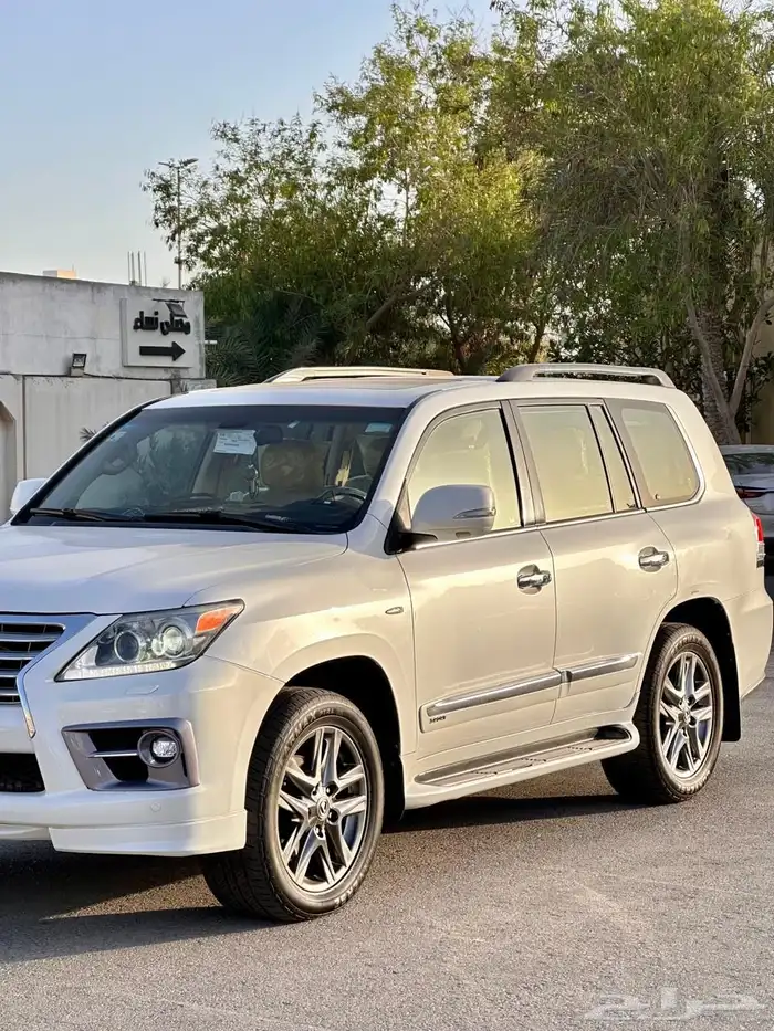 لكزس LX 2009 4