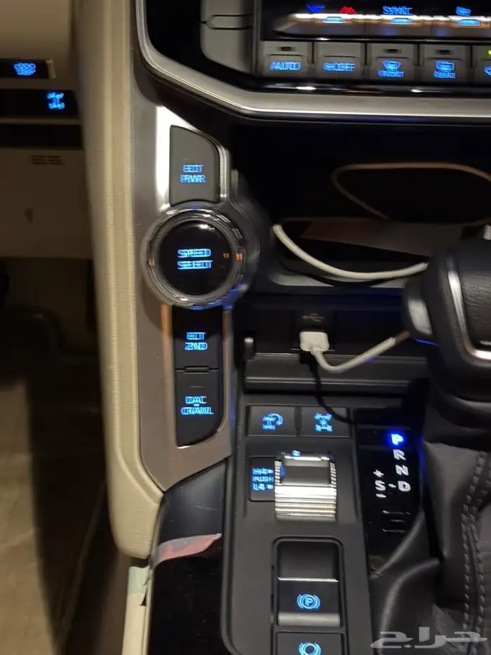 لاند كروزر 2024 تنفس طبيعي وارد وليد للسيارات مخزن 12