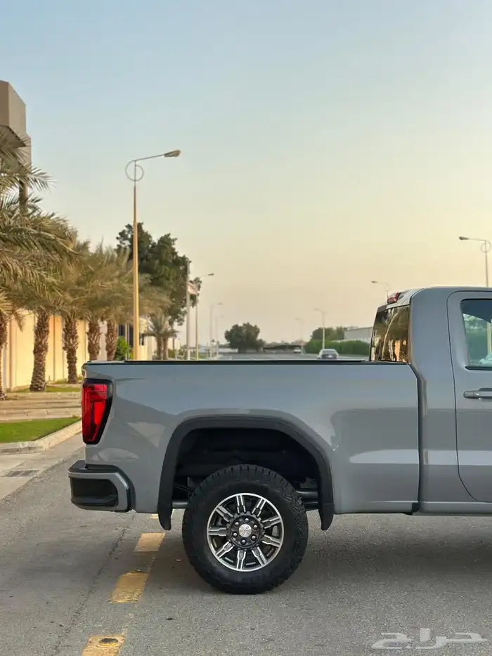 جي ام سي سييرا 2025 AT4 شبه جديد 9