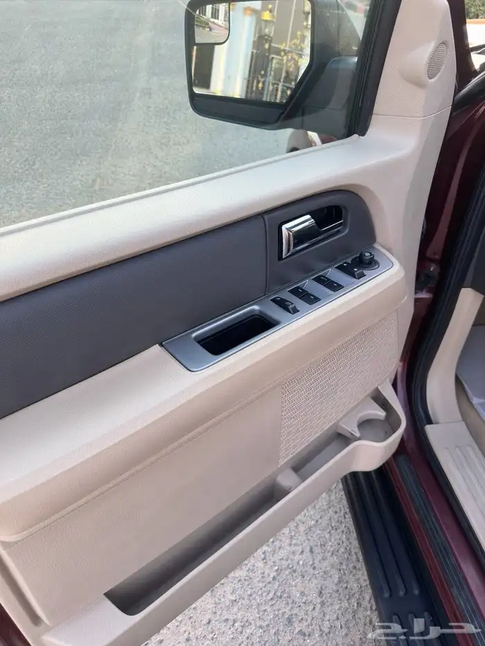 (مباع)فورد اكسبديشن 2013 وكالة 33