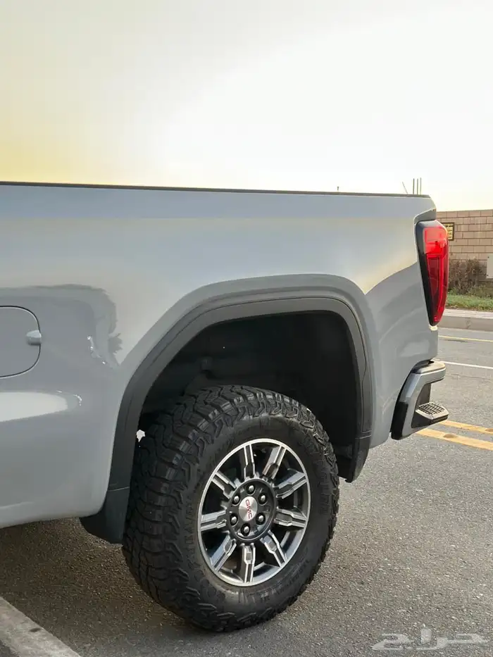 جي ام سي سييرا 2025 AT4 شبه جديد 14