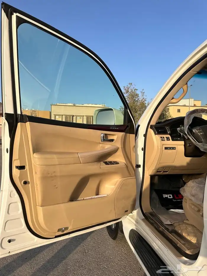 لكزس LX 2009 27