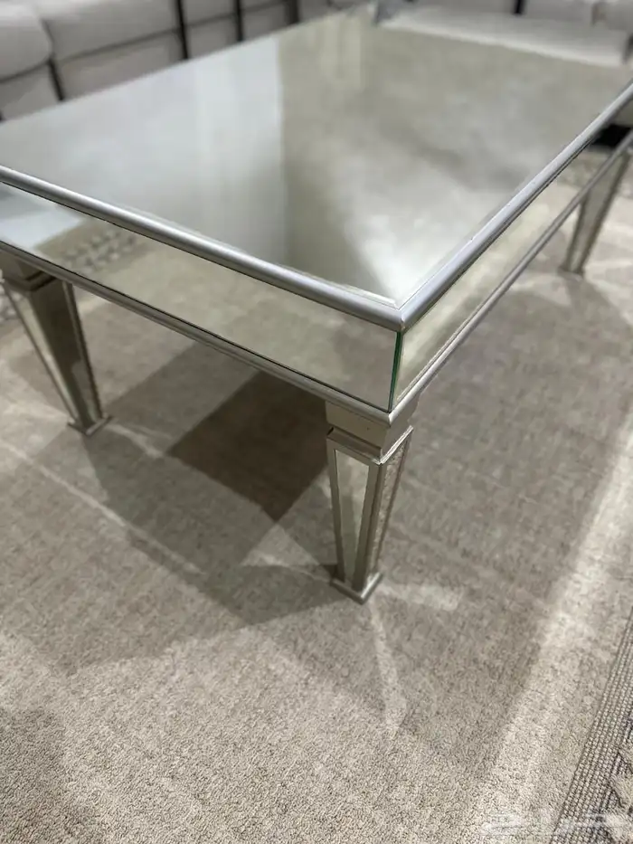 طاولة زجاجية 0