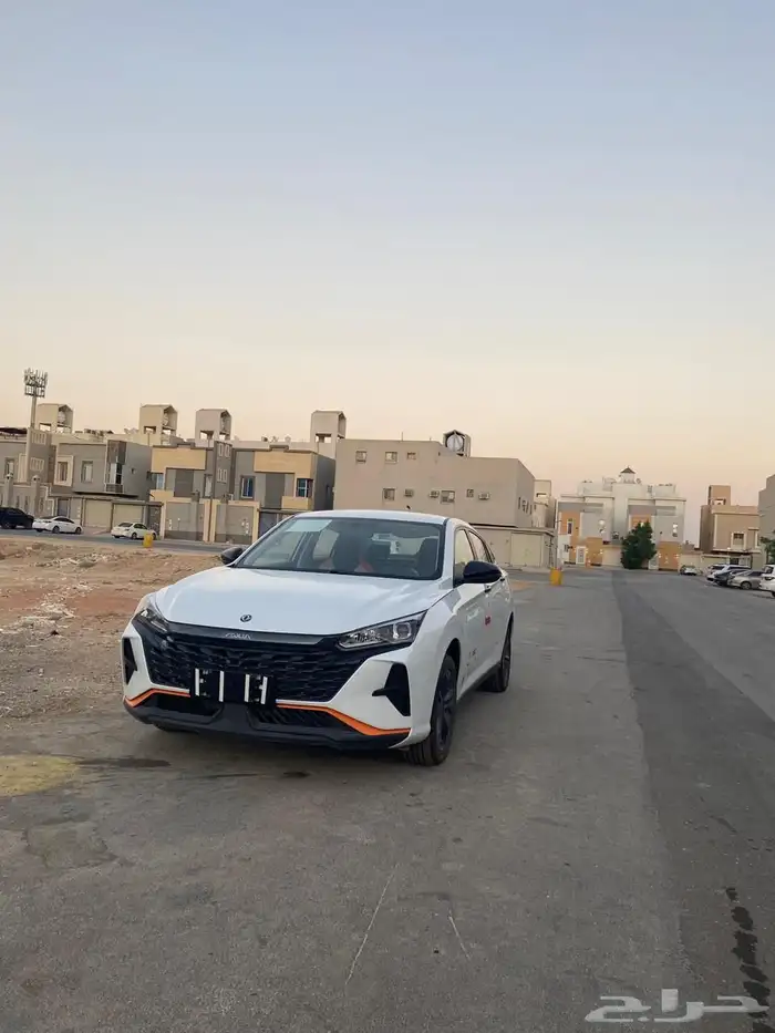 دونج فينج شاين 10