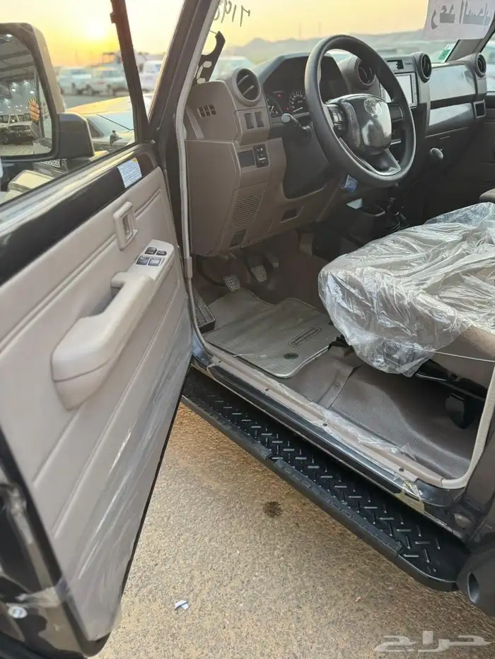 ربع 2024 قير عادي رفرف دفلك ماشي 18 الف 8