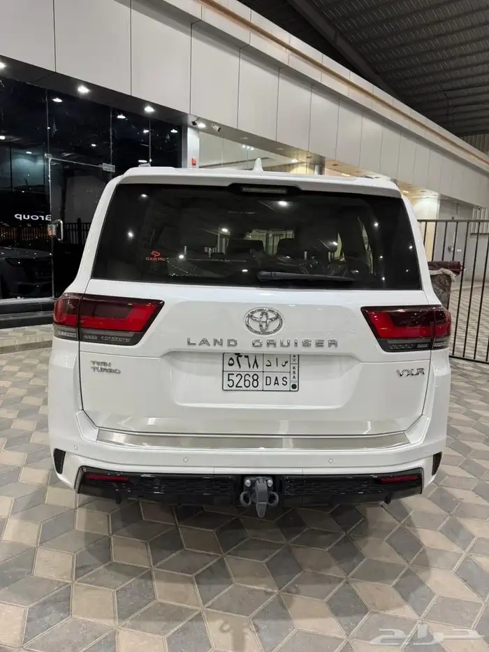 لاندكروزر ( فكسار ) 2025 فل كامل خليجي ماشي 6 الاف 1