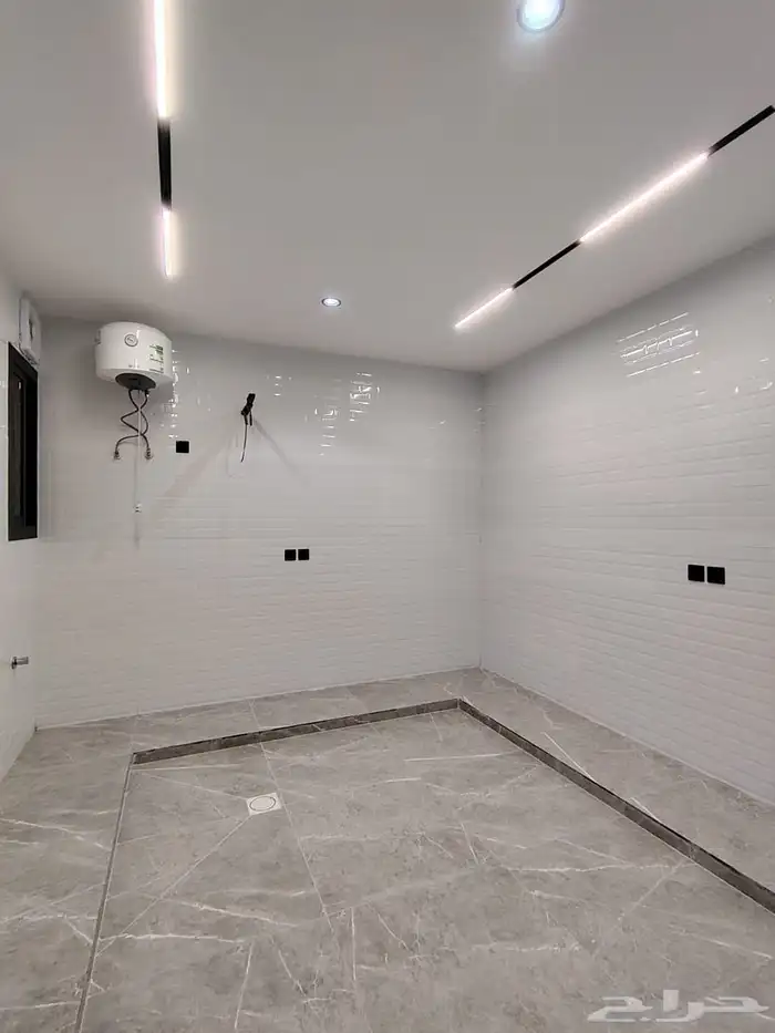 فلل روف للبيع تبوك حي الصفا عرض خاص ب 670 الف 35