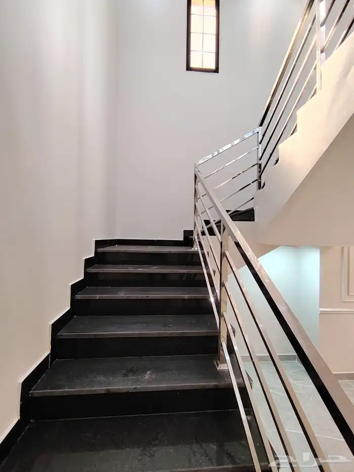 فلل روف للبيع تبوك حي الصفا عرض خاص ب 670 الف 9