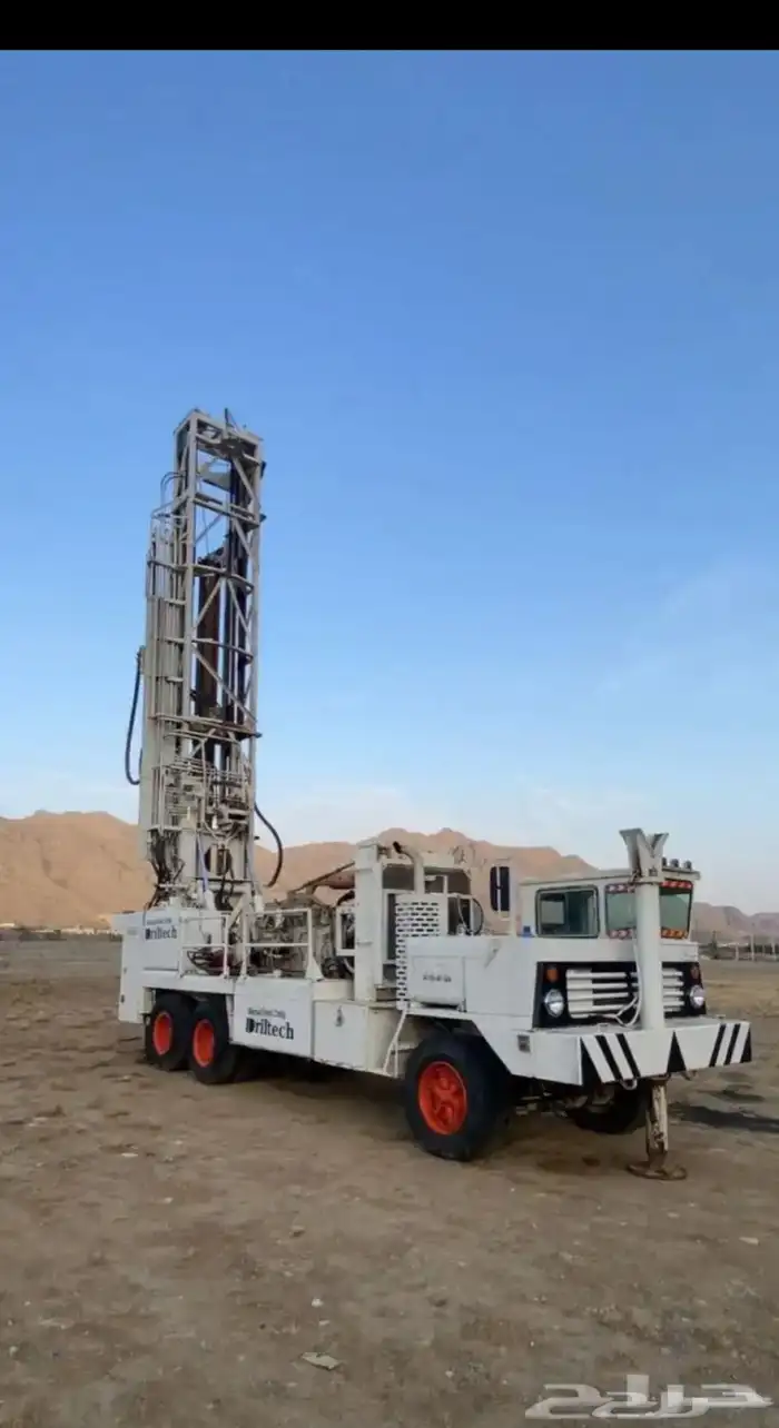 حفار آبار ارتوازية باحدث الحفارات 6
