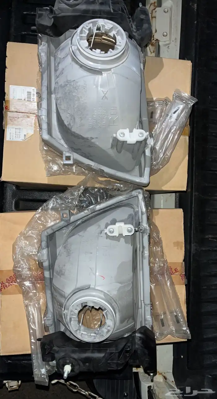 طقم شمعات اصلي هايلوكس 2002-2005 2