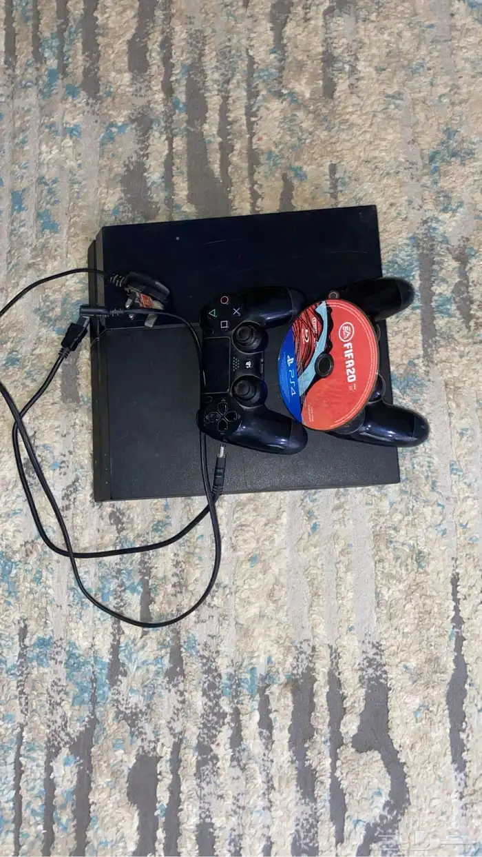 سوني فور ما يشكو من من شي اخو الجديدمعه اسلاكه و معه يدين 0