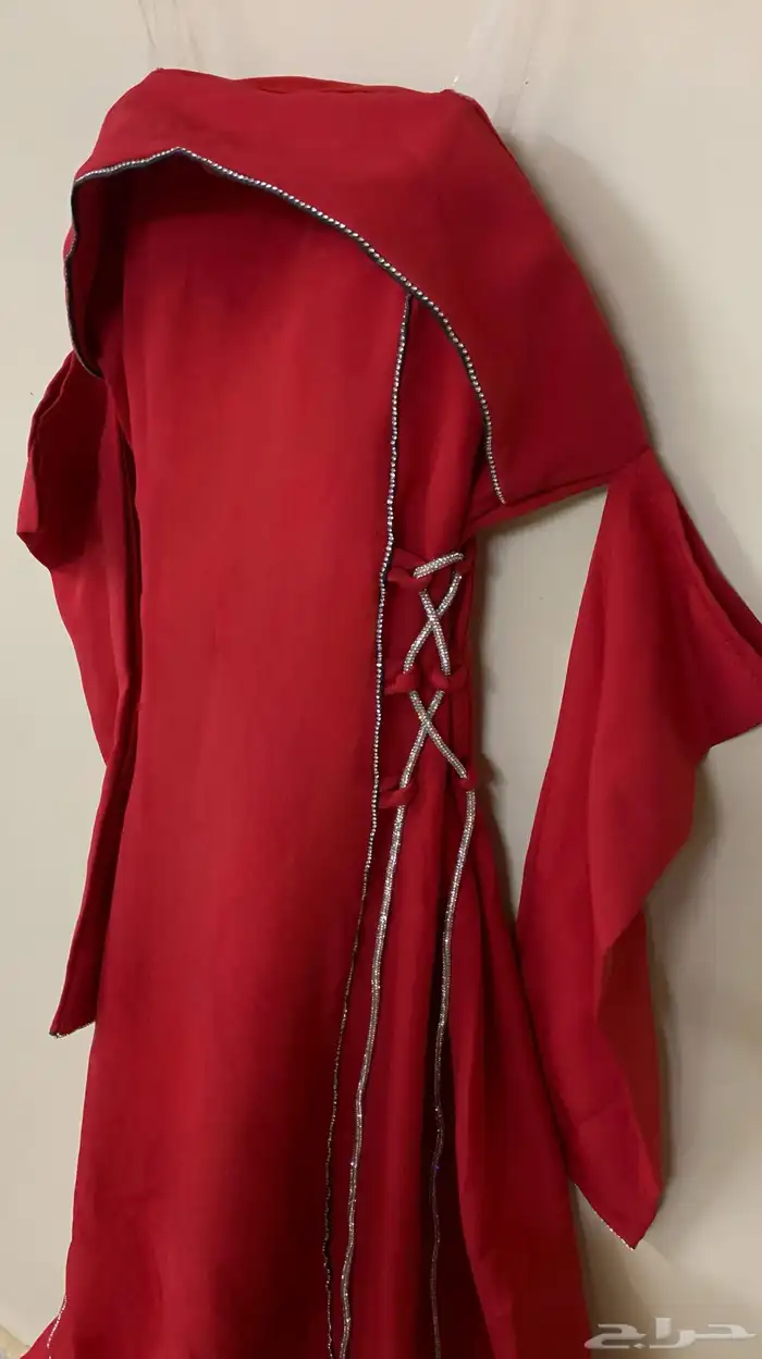 فستان مقاس M لبس مره واحده فقط 0