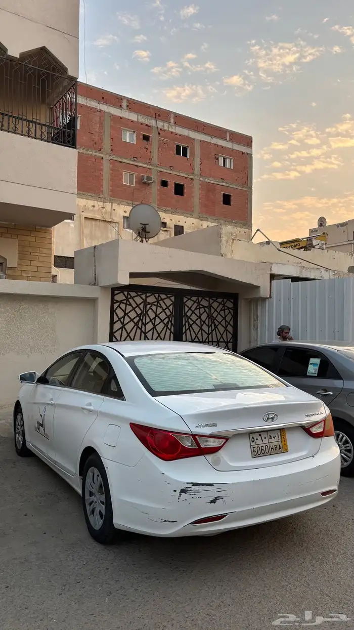 سوناتا 2011 للبيع او البدل ب سبارك 12