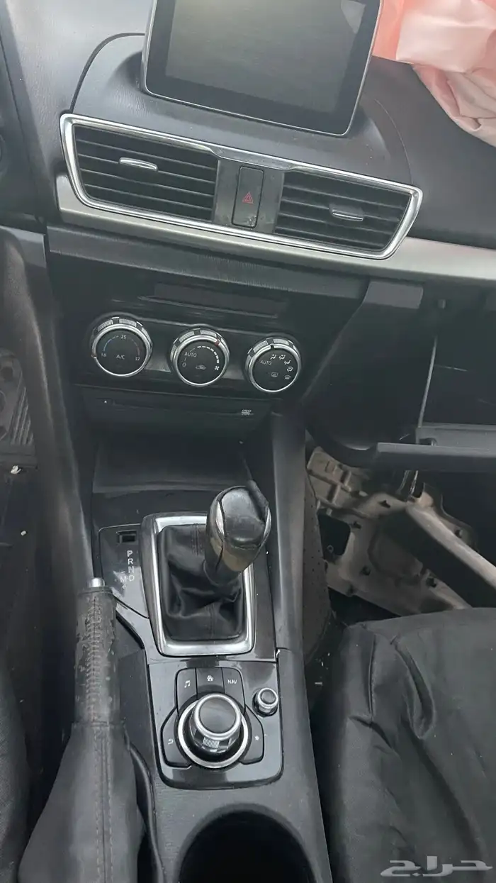 مازدا 3 2015 قطع غيار فقط السياره في البحرين 18