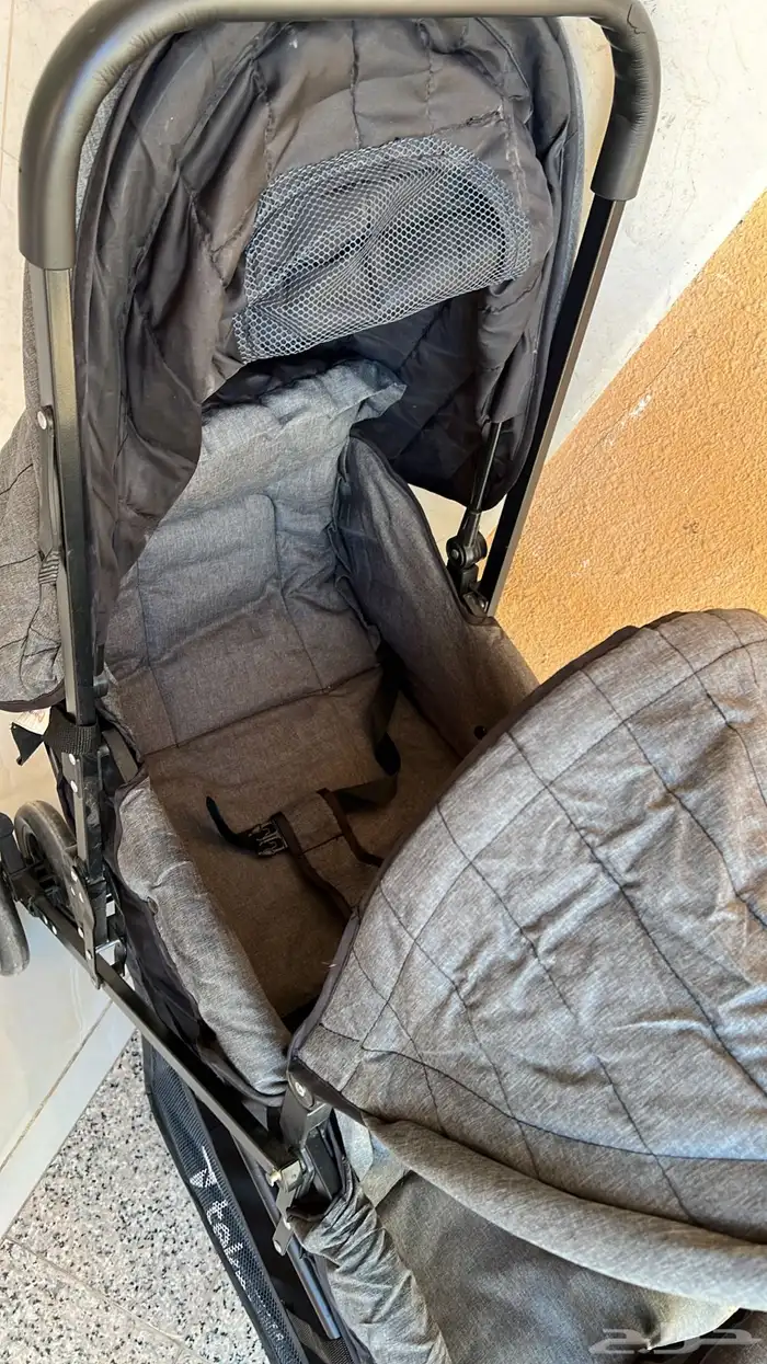 عربة اطفال تونز اسود 0