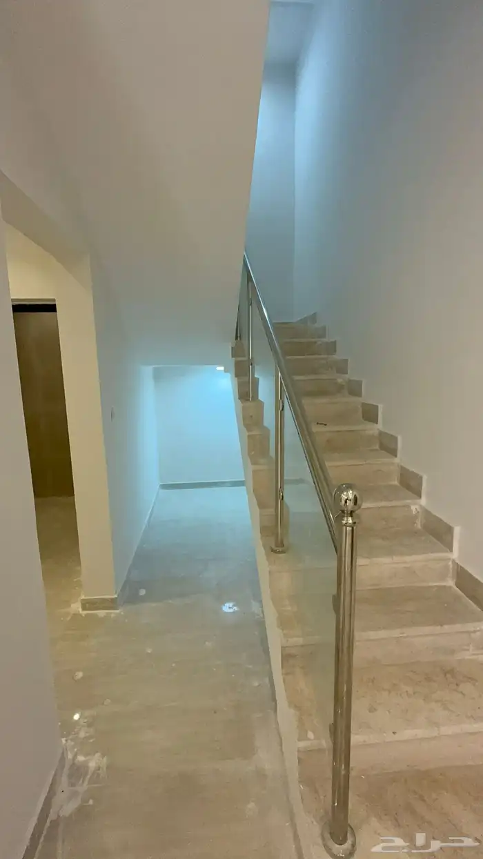 للبيع شقه نظام دوبلكس مع حوش وكراج وسطح خاص 8