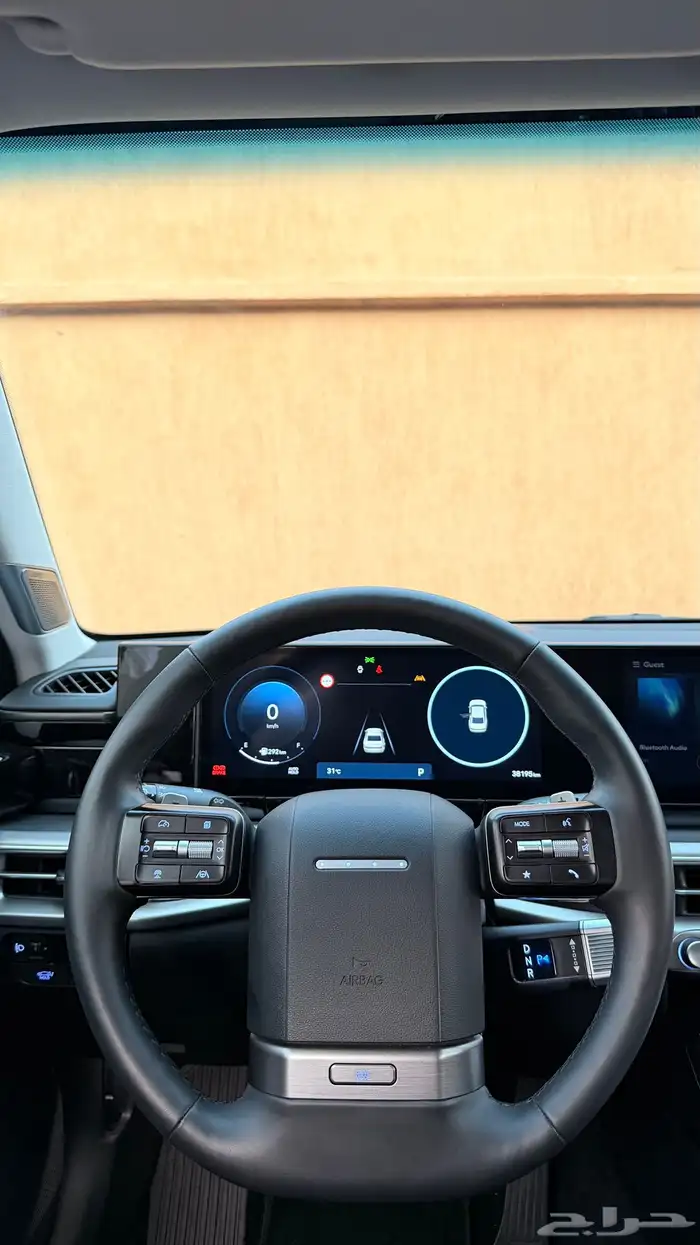 ازيرا 2023 ( بنزين 6V ) فل كامل بحالة الوكالة 13