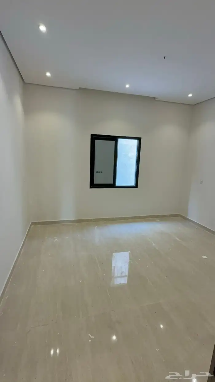 للبيع شقه نظام دوبلكس مع حوش وكراج وسطح خاص 13