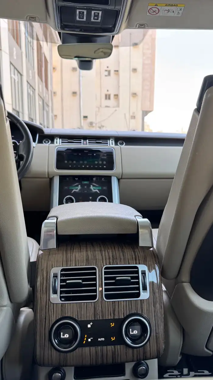 رنج روفر فوق ابيض و اسود 11