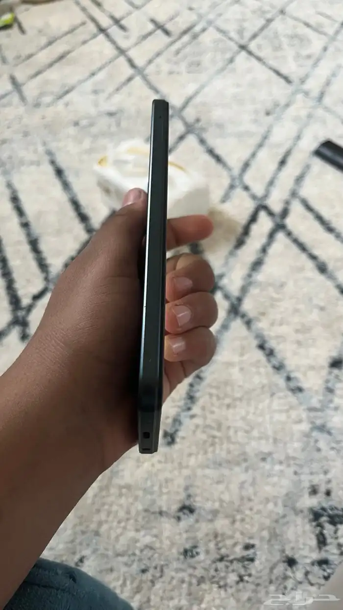 جوال لأملي حاجه فيه 128قيقا على سوم  لامعه شاحن ولا كرتونه 3