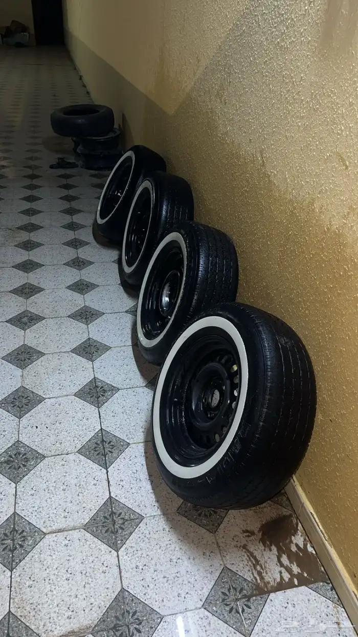 للبيع 4 كفرات بجنوطهم 1