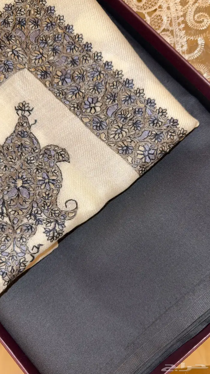 طقم قطعة قماش مع شال كشميري 2