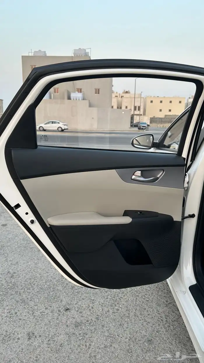 للبيع كيا سيراتو مديل 2023 وكااالة 18